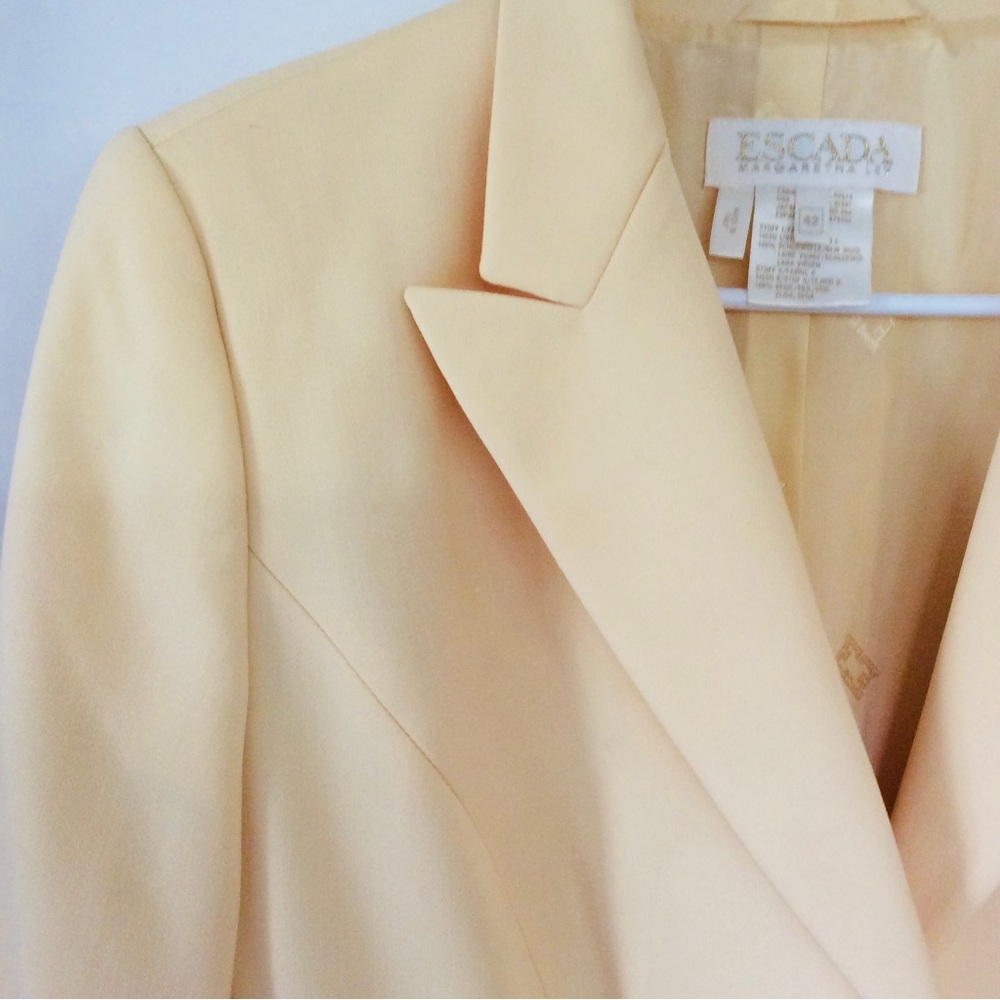 ESCADA BY MARGARETHA LEY. ELEGANT YELLOW SUIT-BLASER ,SLACKS & SKIRT.